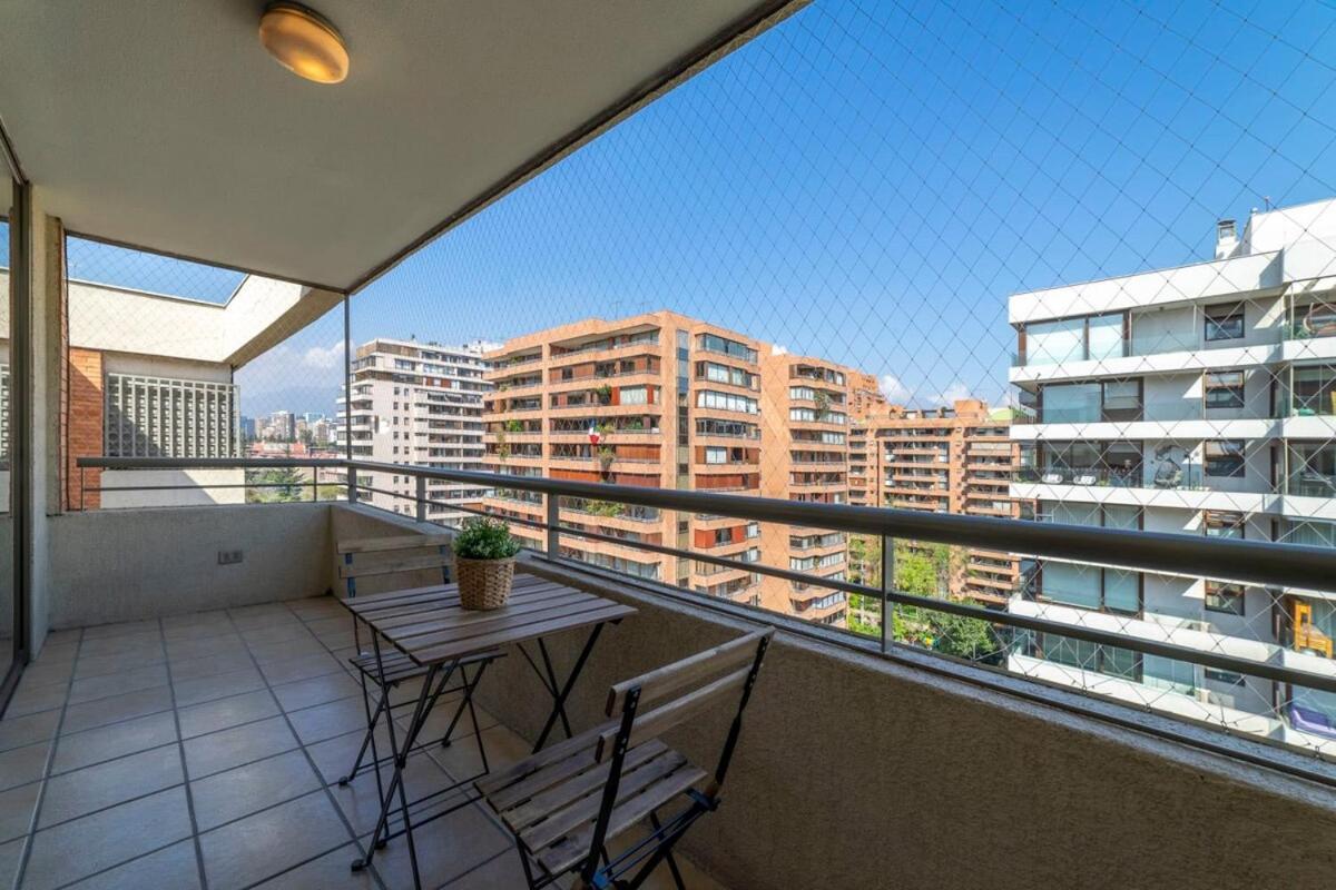 Modern Condes Perfect For Couples *